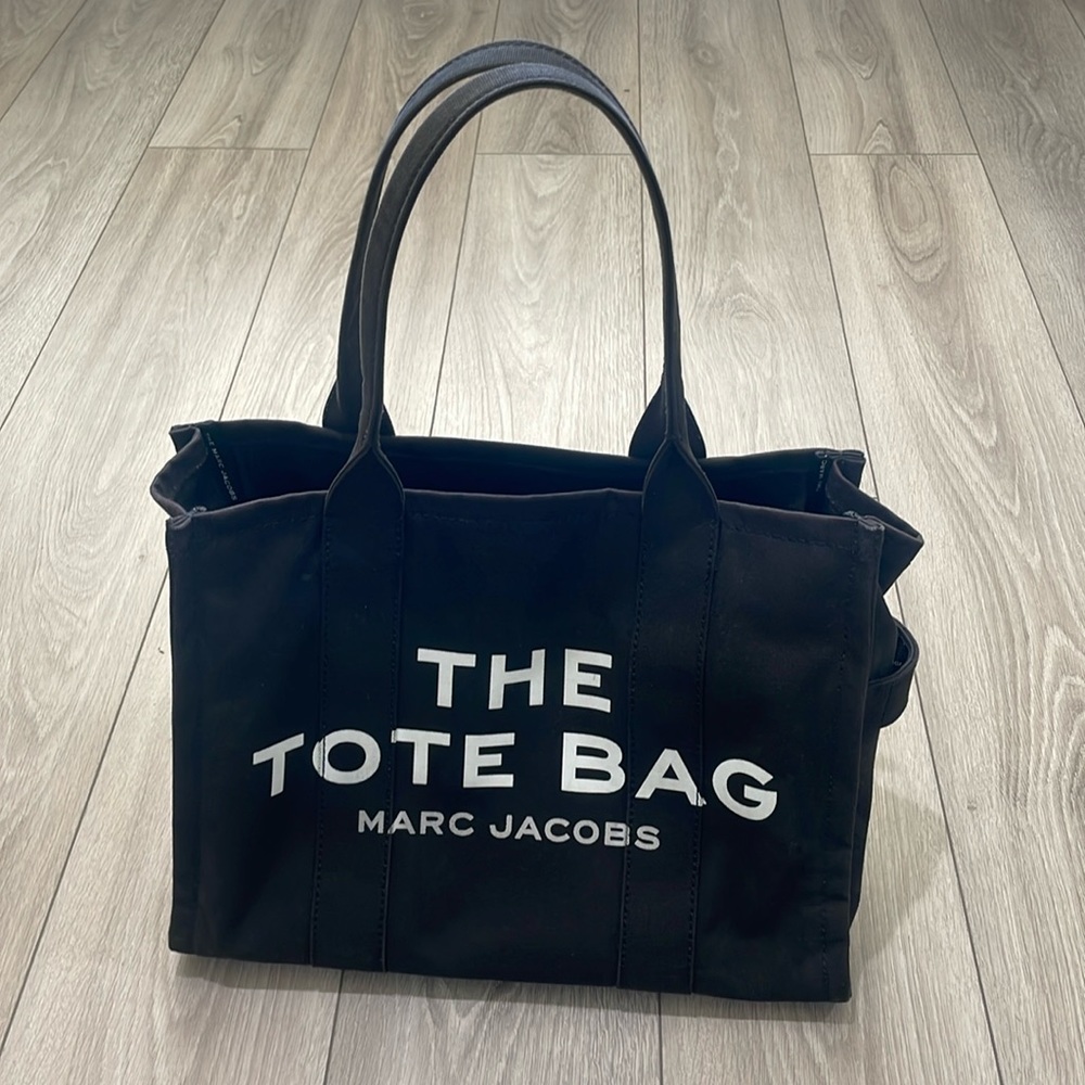 ♠️THE MARC JACOBS TOTE♠️ -Large